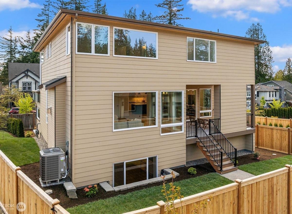 Rear Photo Rear Photo