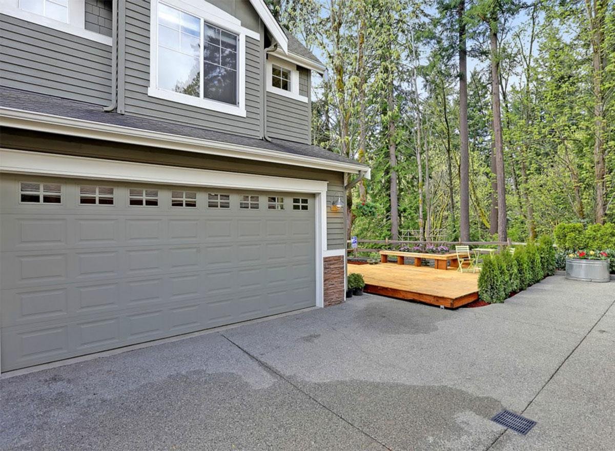 Garage Side Garage Side